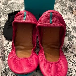 Tieks Fuschia size 9